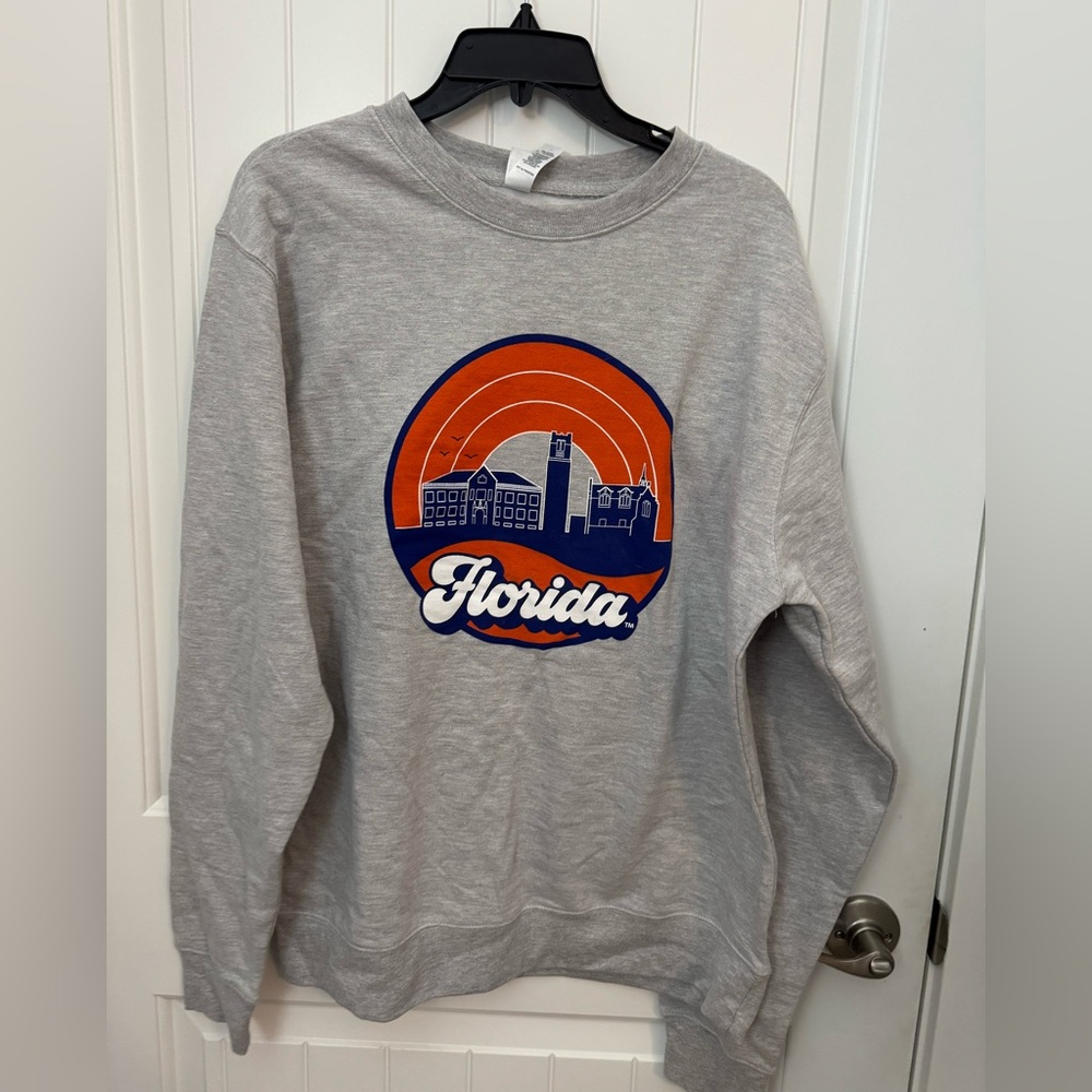 Gray Florida Graphic Sweatshirt NWT medium University of Florida